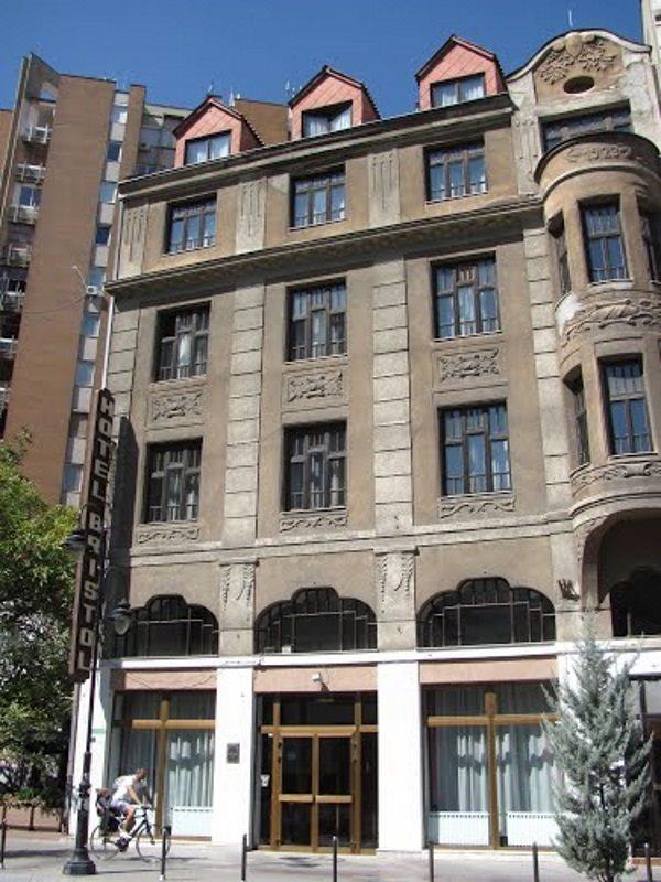 Bristol Hotel سكوبجي المظهر الخارجي الصورة